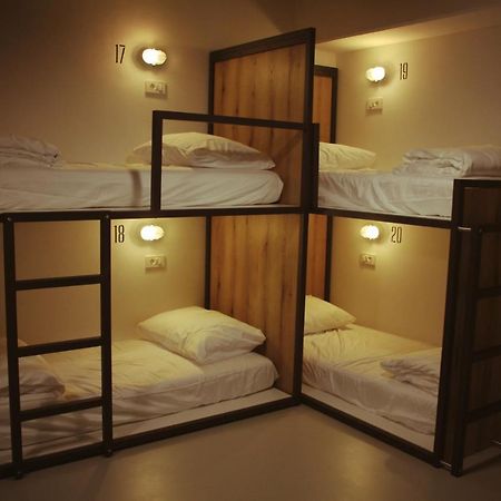 Garage Hostel Нова Гориця Екстер'єр фото