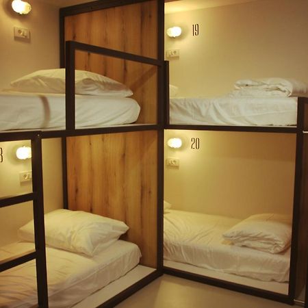 Garage Hostel Нова Гориця Екстер'єр фото