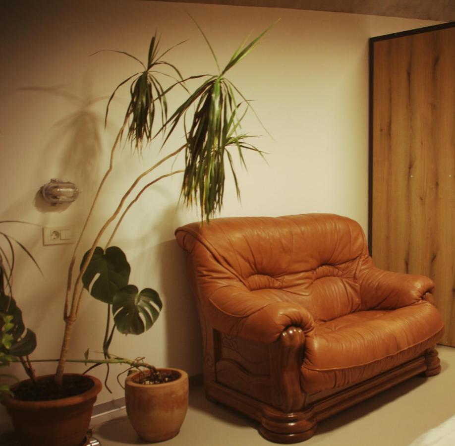 Garage Hostel Нова Гориця Екстер'єр фото