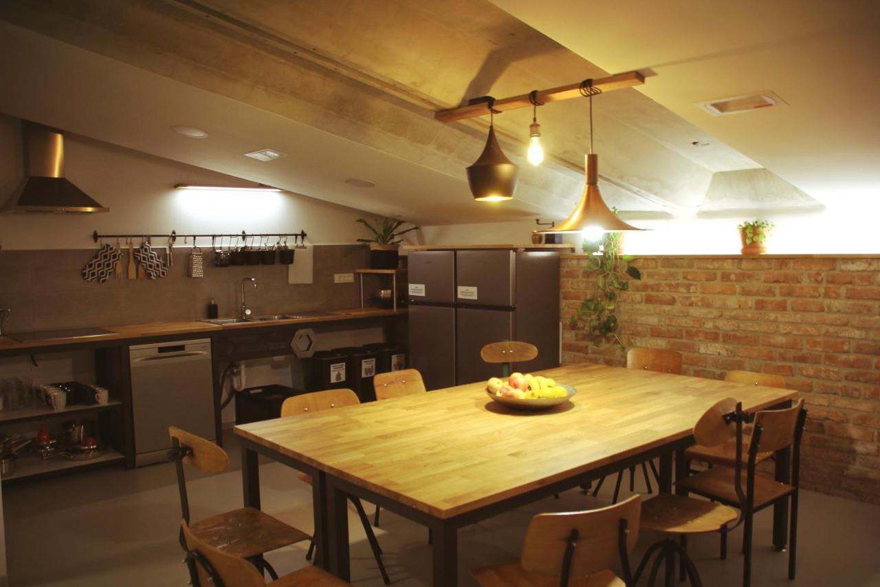 Garage Hostel Нова Гориця Екстер'єр фото
