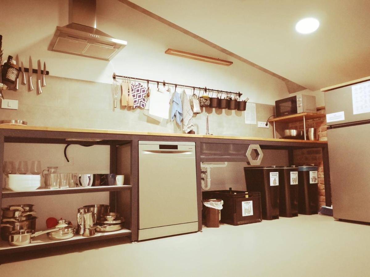 Garage Hostel Нова Гориця Екстер'єр фото