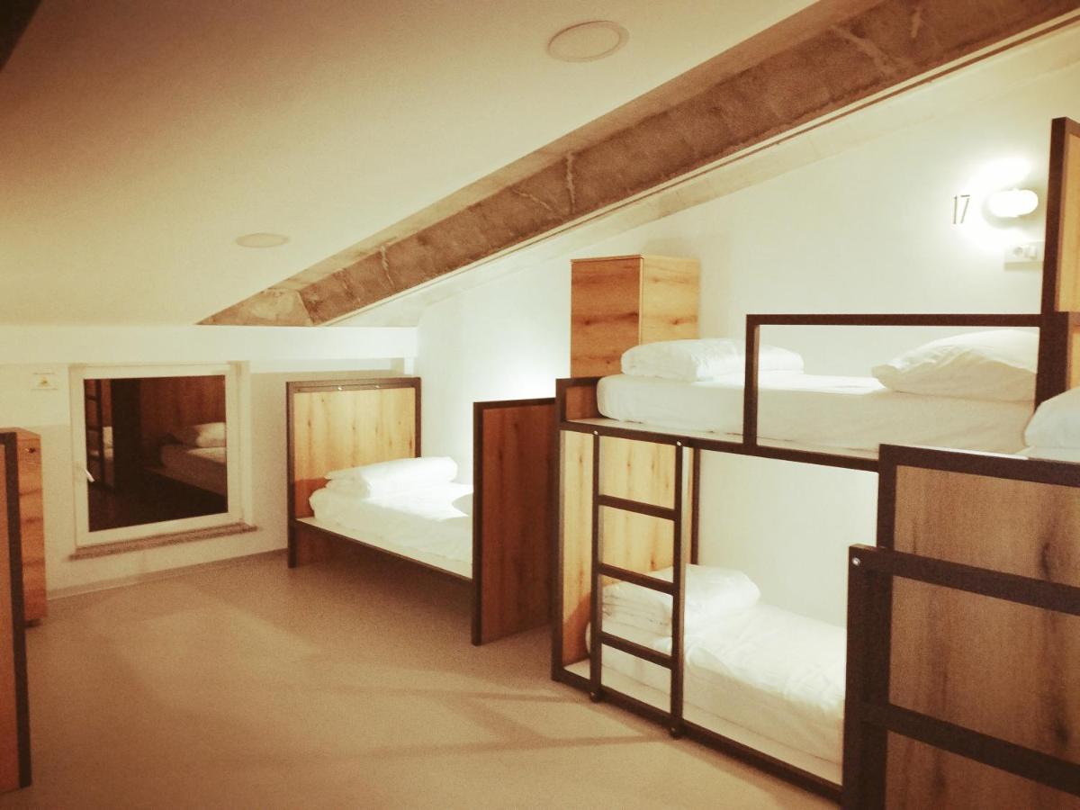 Garage Hostel Нова Гориця Екстер'єр фото