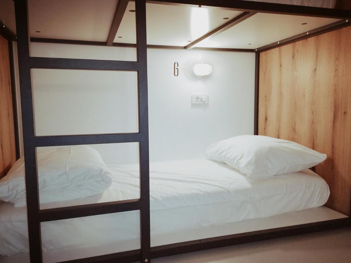 Garage Hostel Нова Гориця Екстер'єр фото